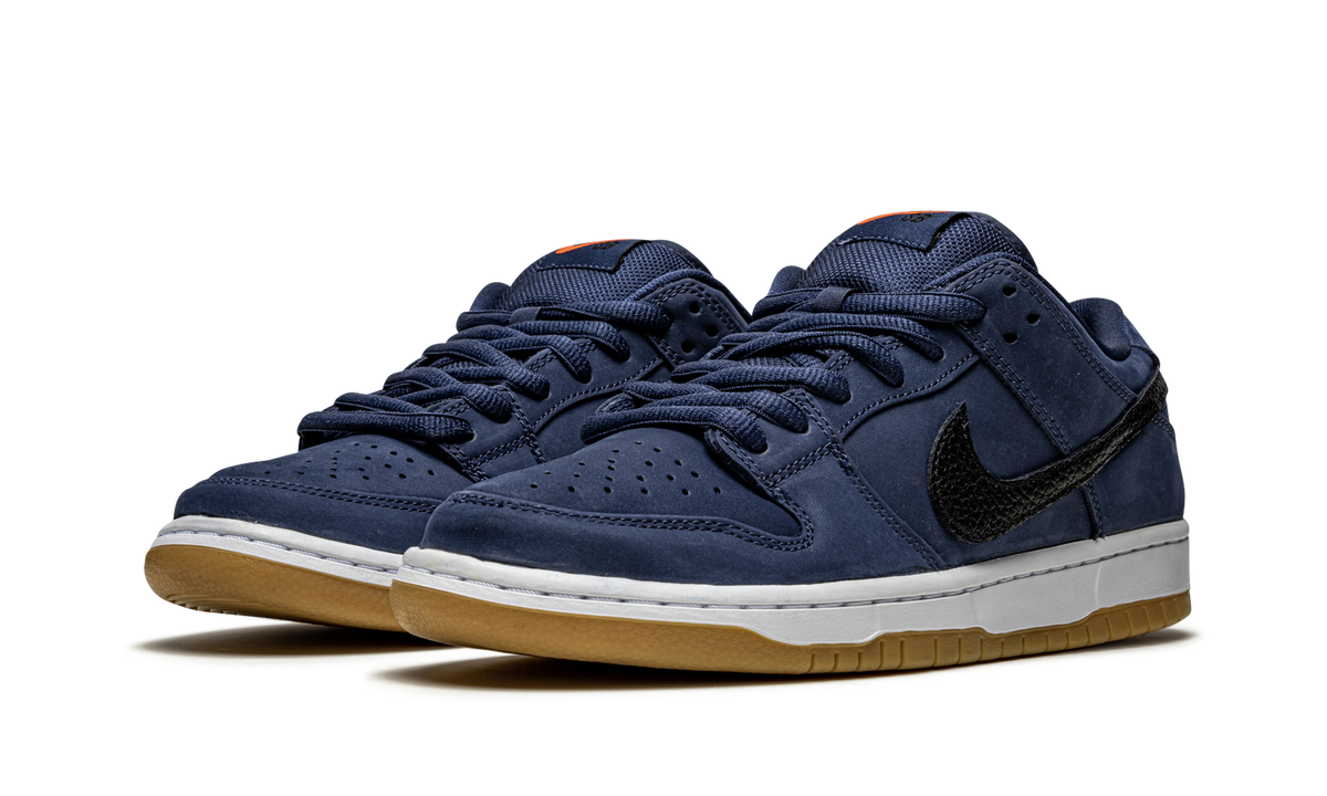 Nike sb sales black blue